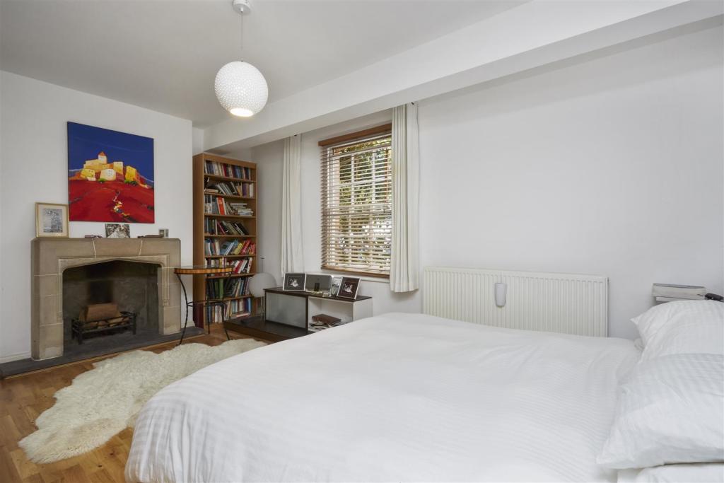 3 bedroom apartment for sale in Seal Chart, Sevenoaks, TN15