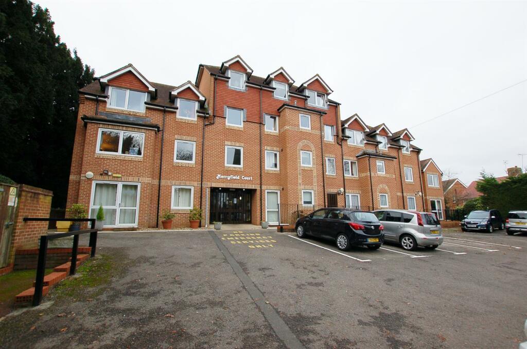2 bedroom flat for sale in Waterloo Road, Tonbridge, TN9