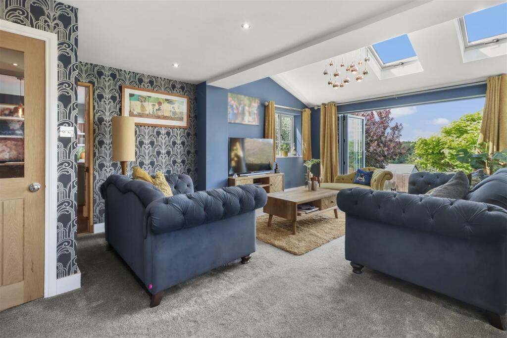 Additional property image - Featherbed Lane, Carters Corner, Hailsham