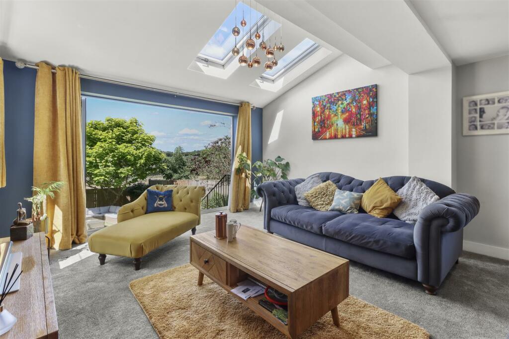 Additional property image - Featherbed Lane, Carters Corner, Hailsham