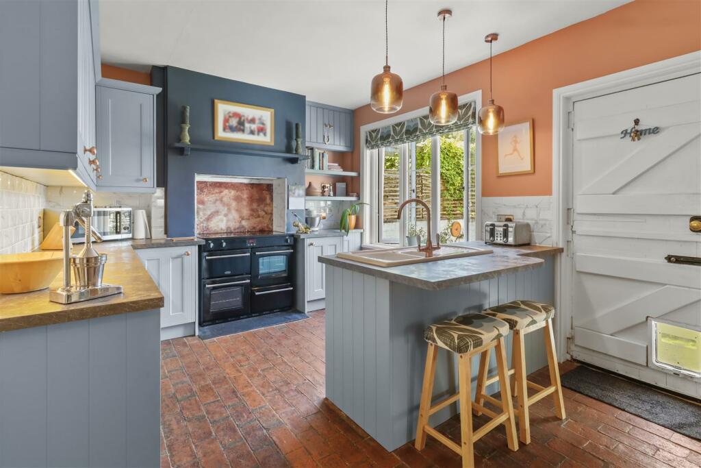 Additional property image - Featherbed Lane, Carters Corner, Hailsham