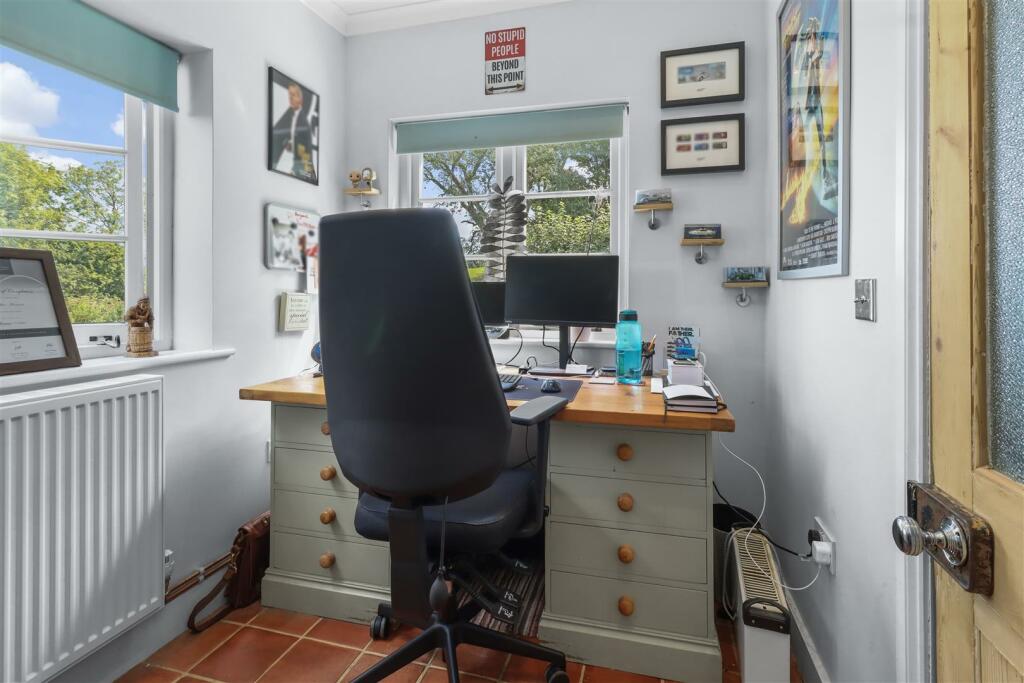 Additional property image - Featherbed Lane, Carters Corner, Hailsham