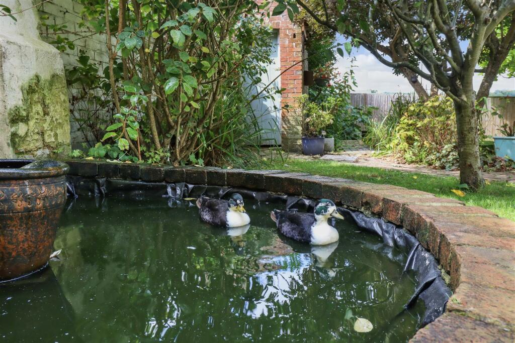 Additional property image - Featherbed Lane, Carters Corner, Hailsham