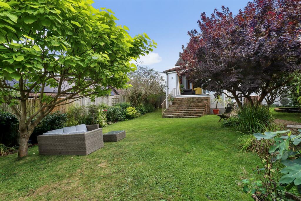 Additional property image - Featherbed Lane, Carters Corner, Hailsham