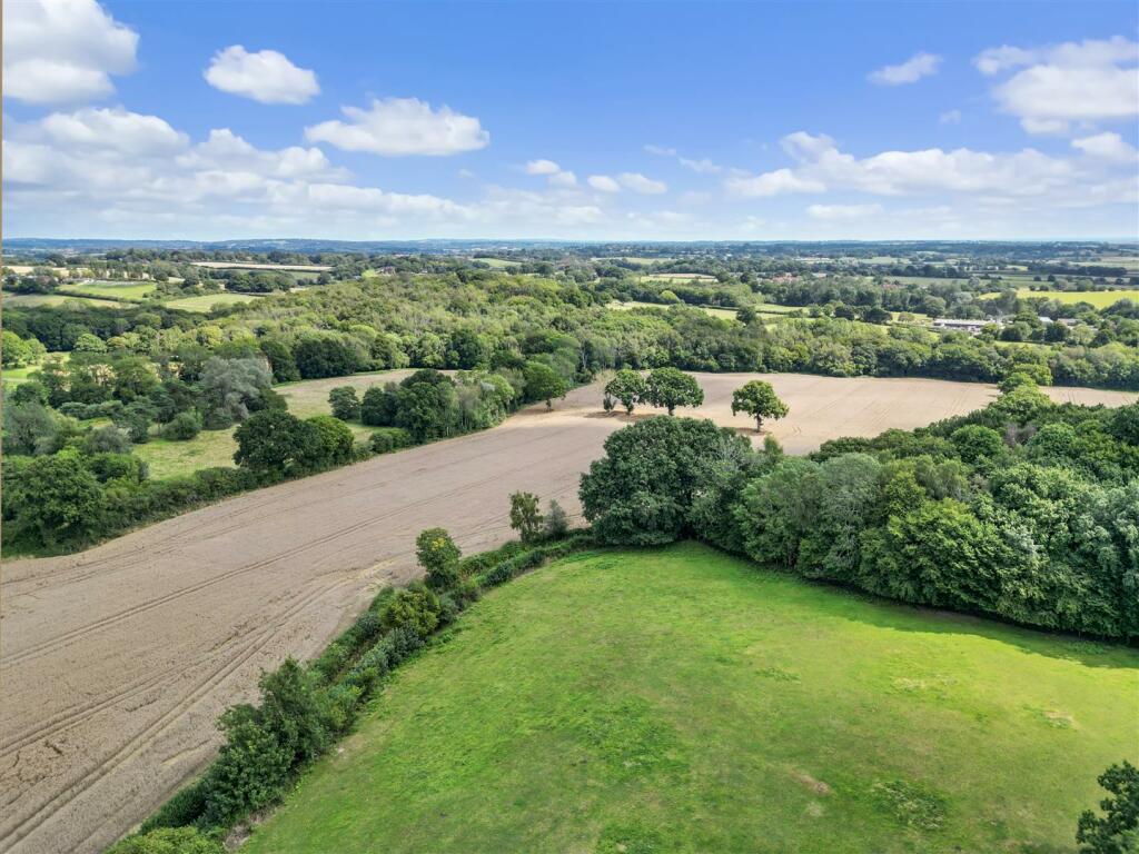 Additional property image - Featherbed Lane, Carters Corner, Hailsham