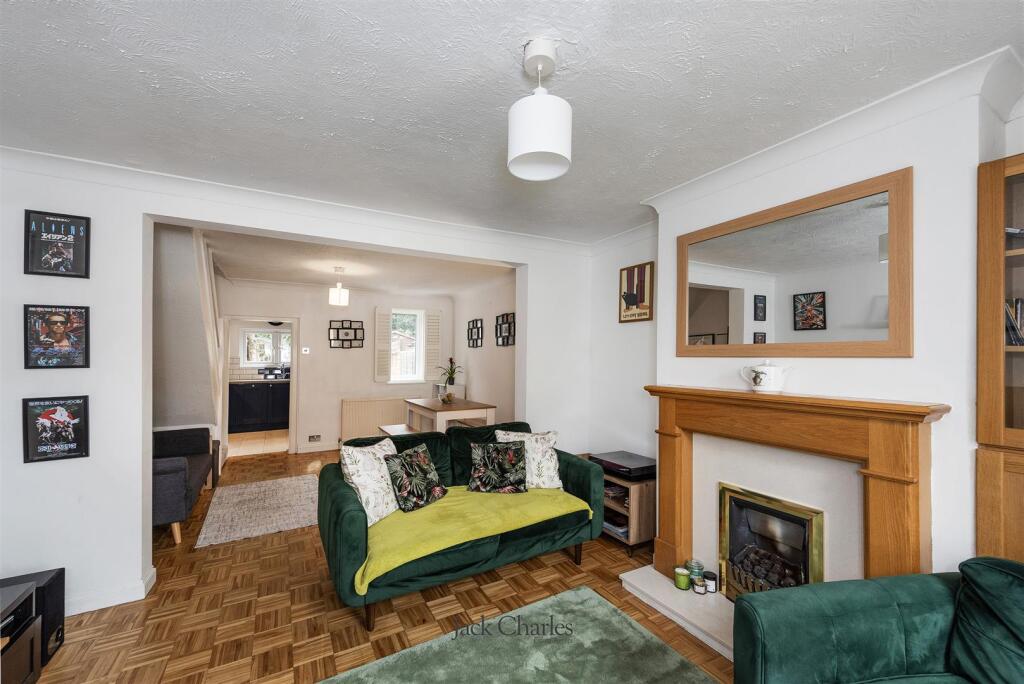 Main image of property: Maidstone Road, Hadlow, Tonbridge