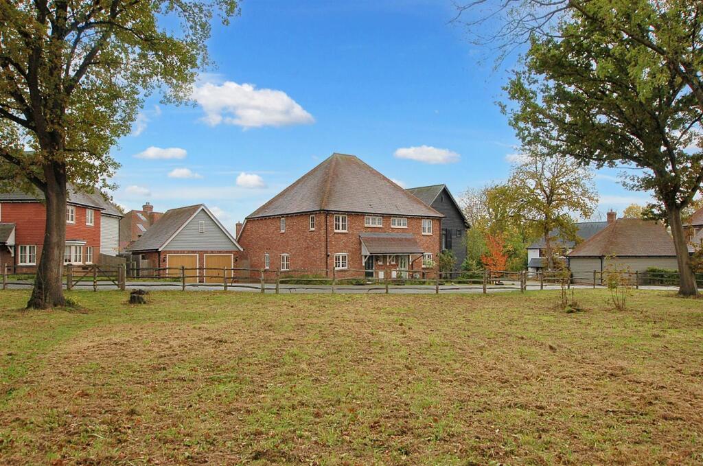 Main image of property: Hawthornden Grove, Yalding