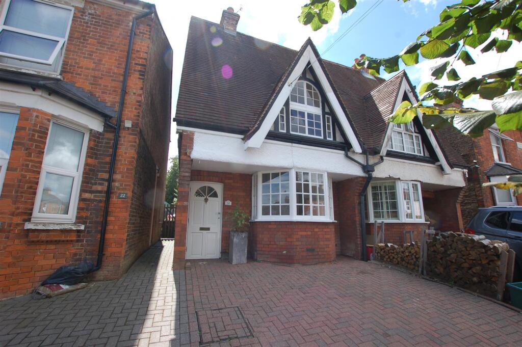 Main image of property: Hectorage Road, Tonbridge