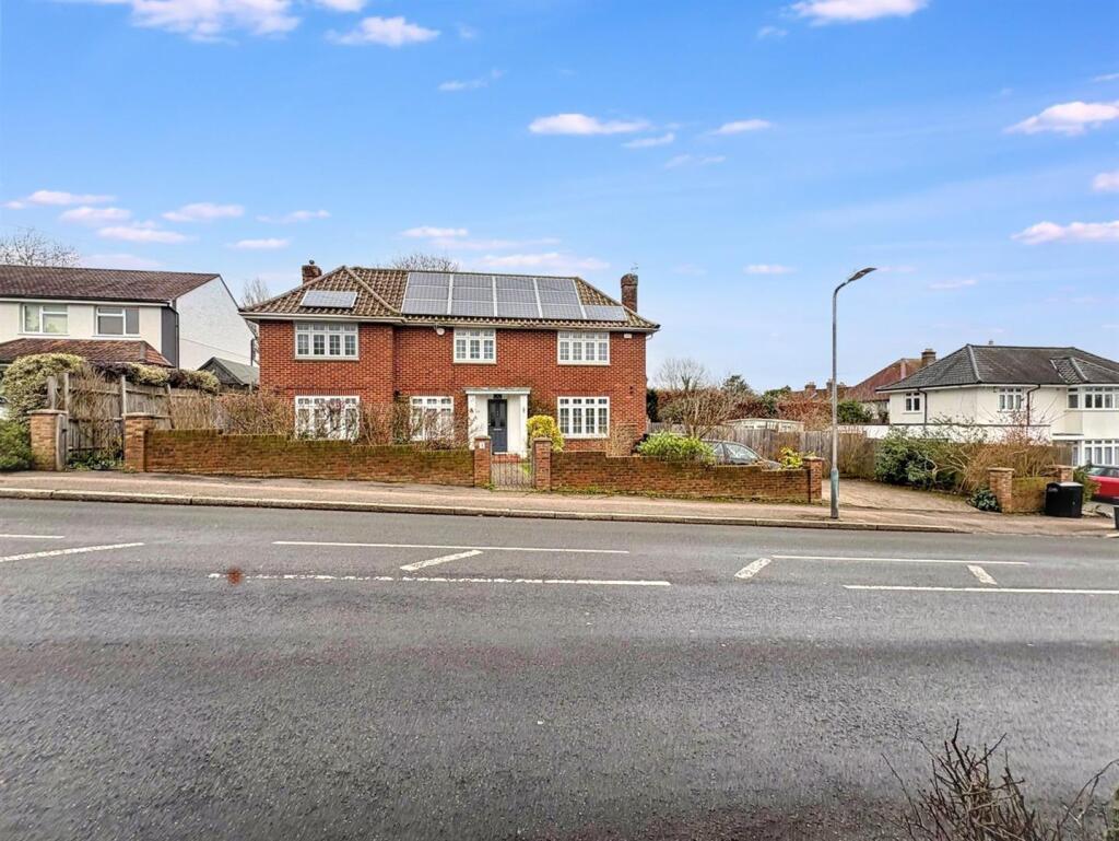 Main image of property: The Ridgeway, Tonbridge