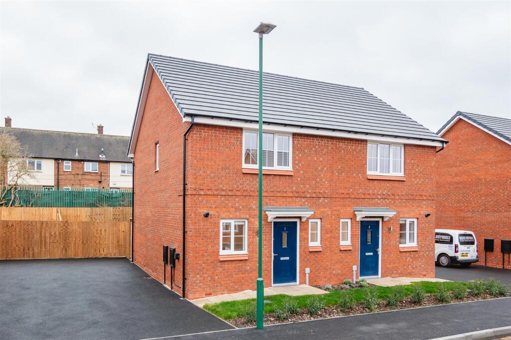 Main image of property: Ridgeway, Nottingham, NG5