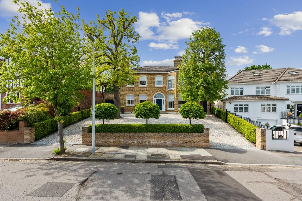 Main image of property: Princes Avenue, Woodford Green, Essex, IG8