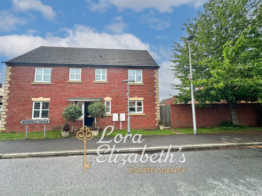 5 bedroom detached house for sale in Waterfield Avenue, Warsop, NG20
