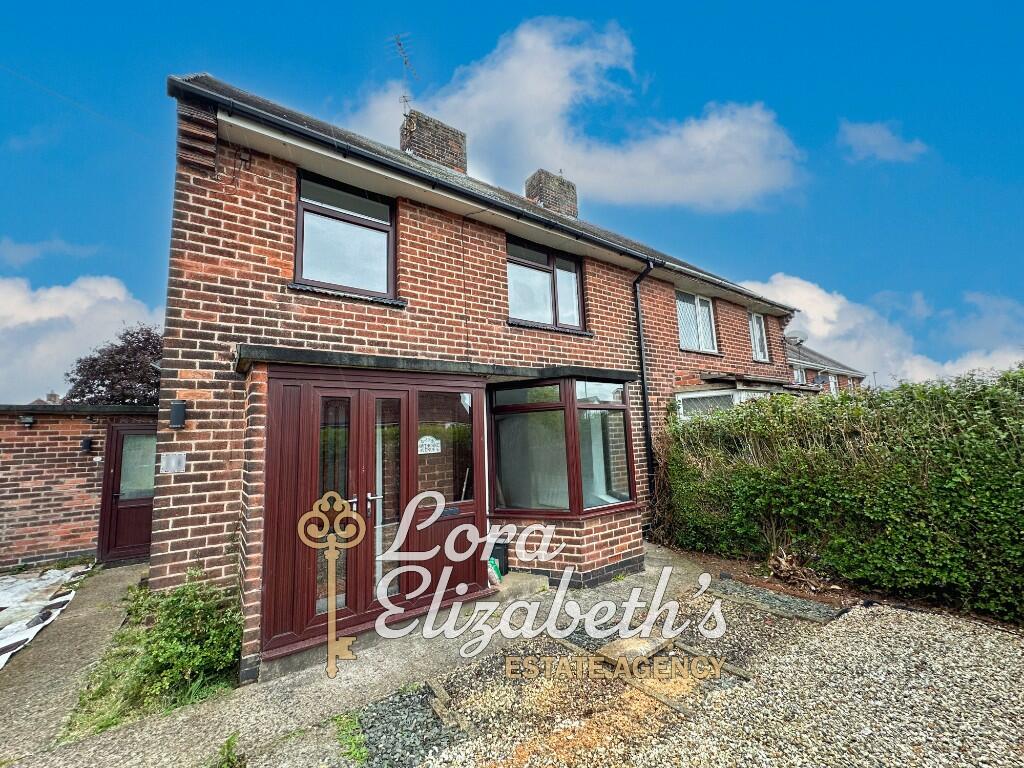 3 bedroom semidetached house for sale in Hawthorne Avenue, Glapwell, S44