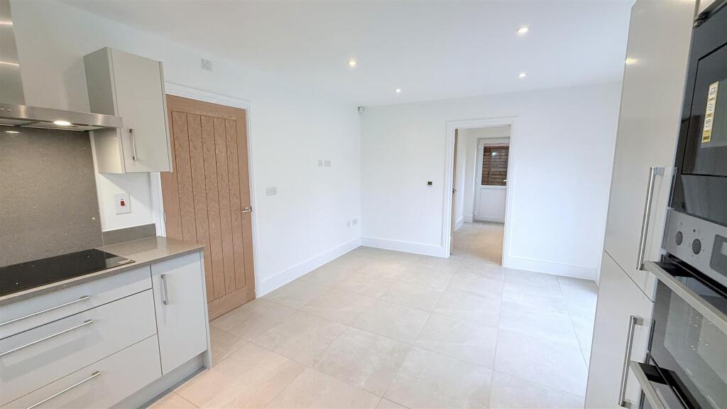 Additional property image - Plot 10, The Downton, Deerhurst Gardens, Welford on Avon
