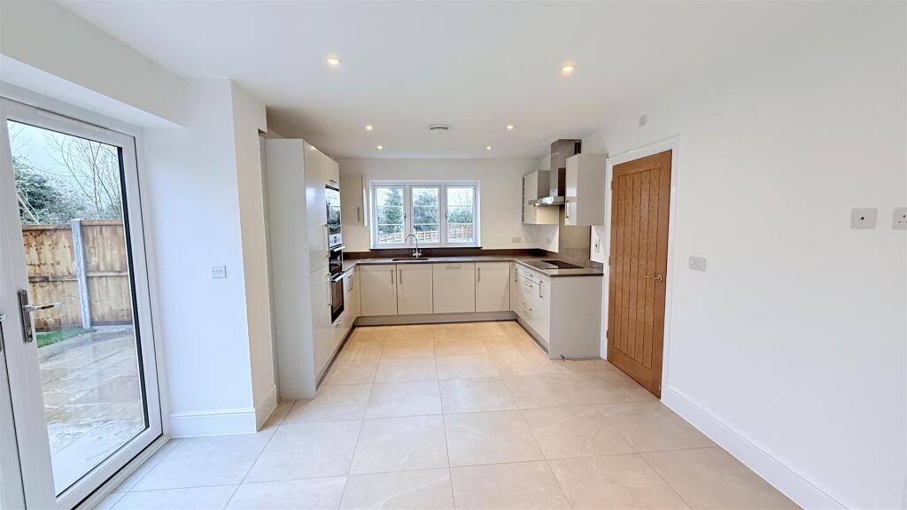 Additional property image - Plot 10, The Downton, Deerhurst Gardens, Welford on Avon