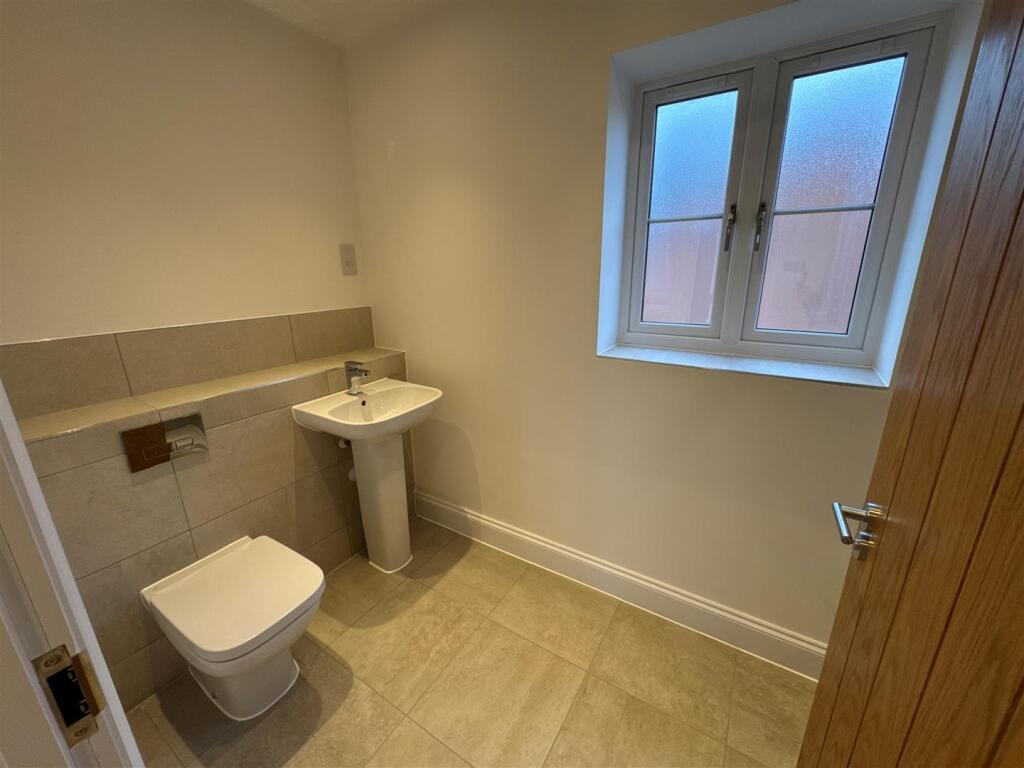 Additional property image - Bishopton Lane, Bishopton, Stratford-Upon-Avon