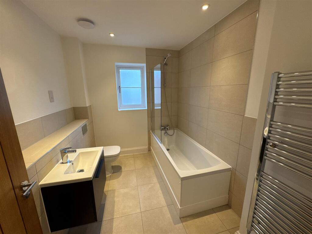 Additional property image - Bishopton Lane, Bishopton, Stratford-Upon-Avon