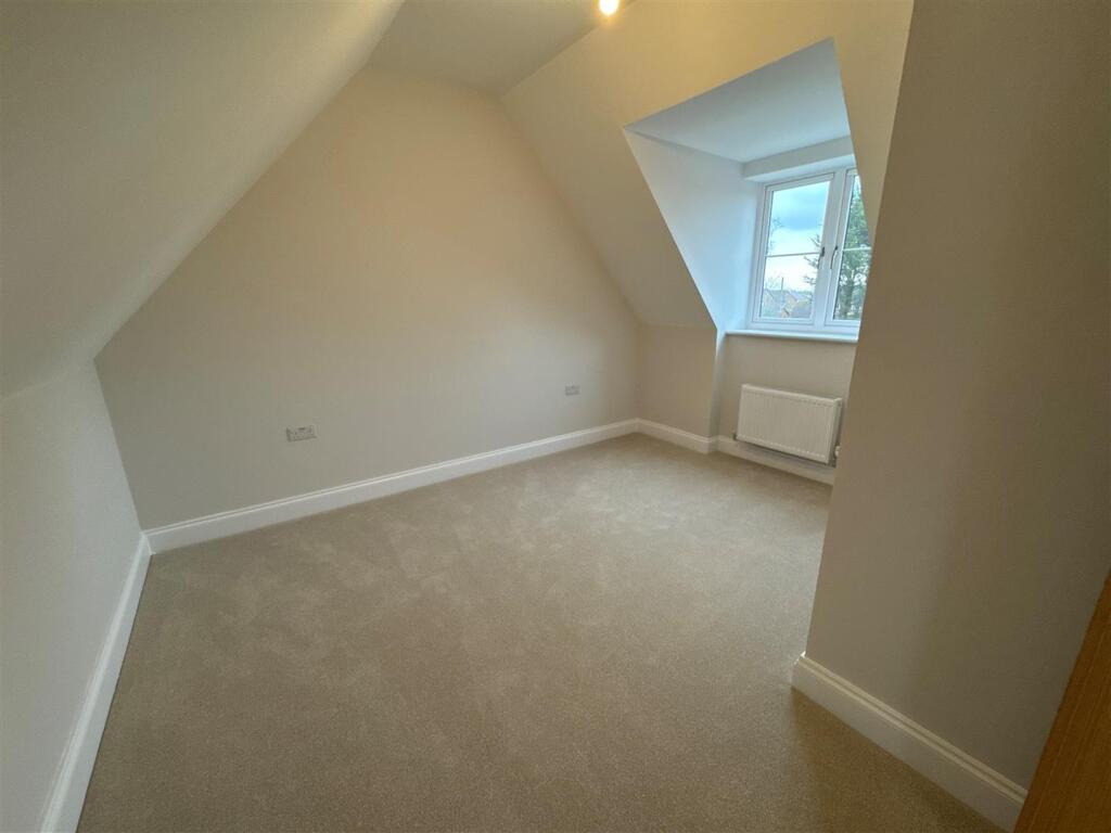 Additional property image - Bishopton Lane, Bishopton, Stratford-Upon-Avon