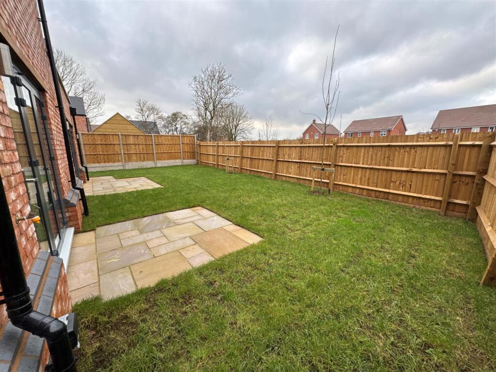 Additional property image - Bishopton Lane, Bishopton, Stratford-Upon-Avon