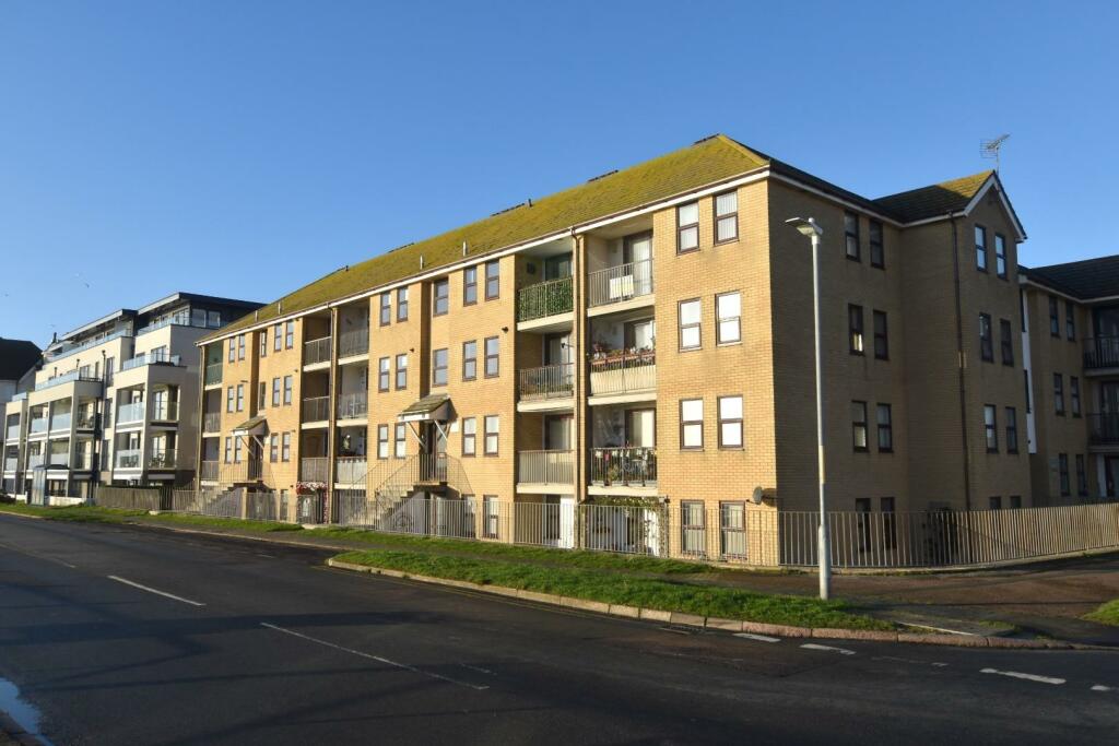 2 bedroom flat for sale in Grand Parade, Littlestone, New Romney, TN28