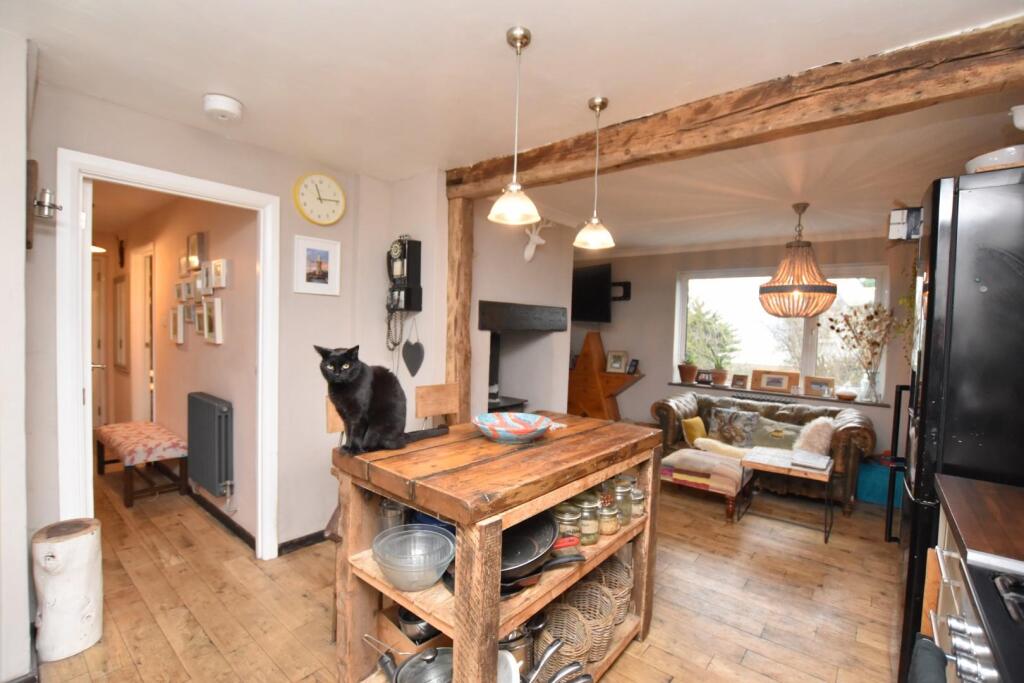 Additional property image - Naildown Close, Hythe