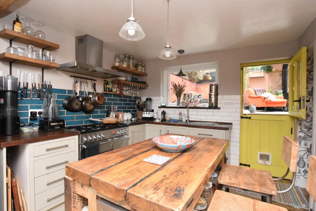 Additional property image - Naildown Close, Hythe