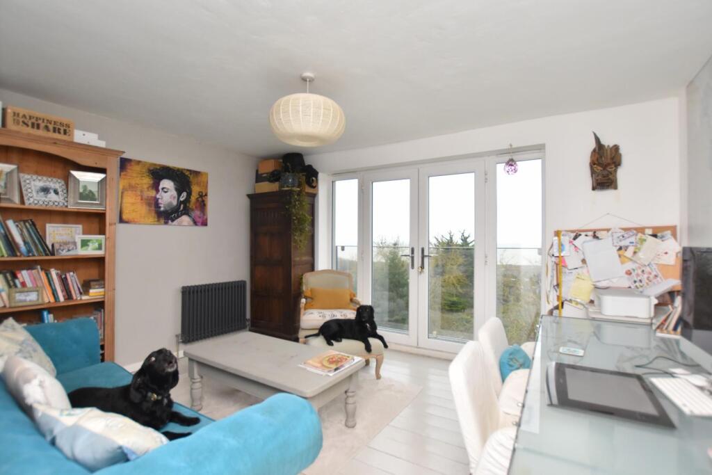 Additional property image - Naildown Close, Hythe