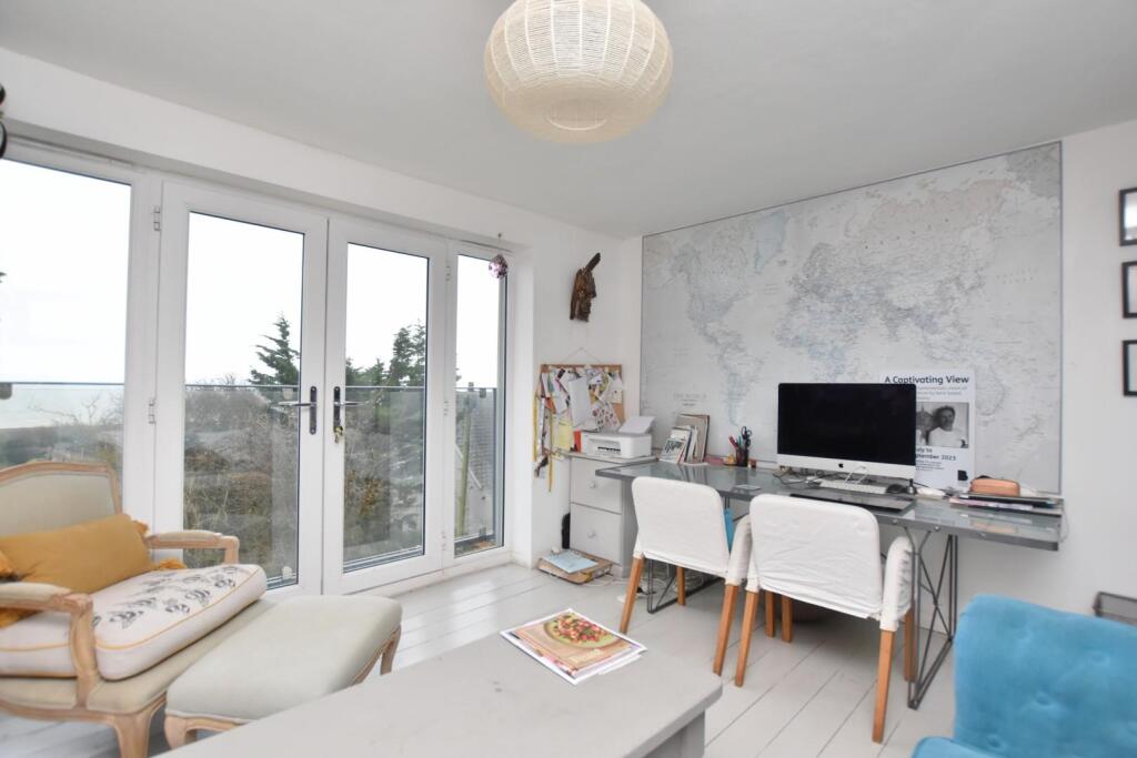 Additional property image - Naildown Close, Hythe