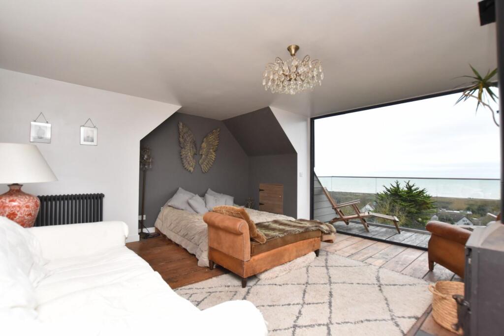 Additional property image - Naildown Close, Hythe