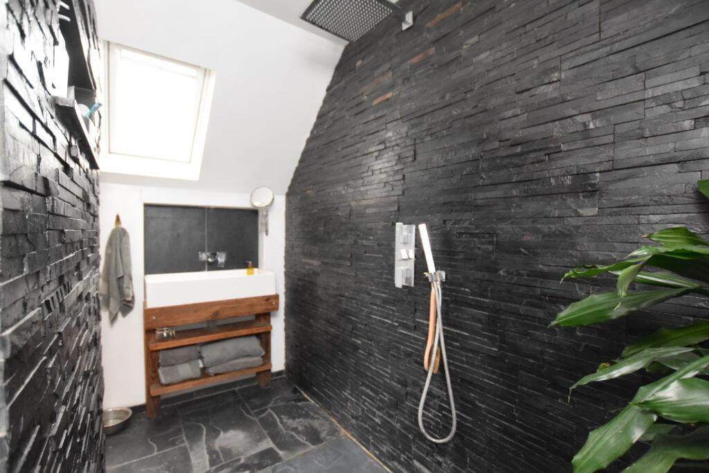 Additional property image - Naildown Close, Hythe