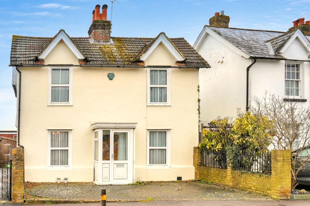 4 bedroom detached house