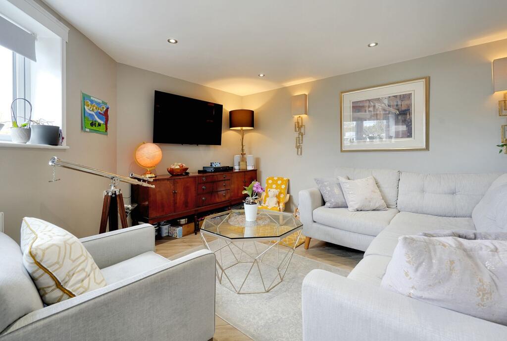 Main image of property: Hughenden Reach, Tovil, ME15