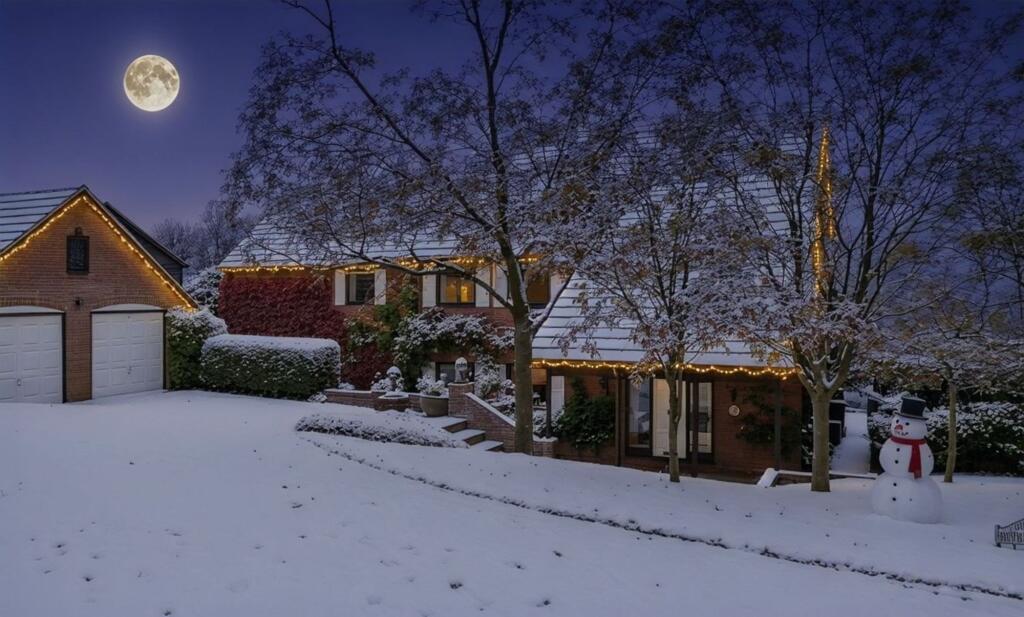 Main image of property: Priory Close, East Farleigh, ME15