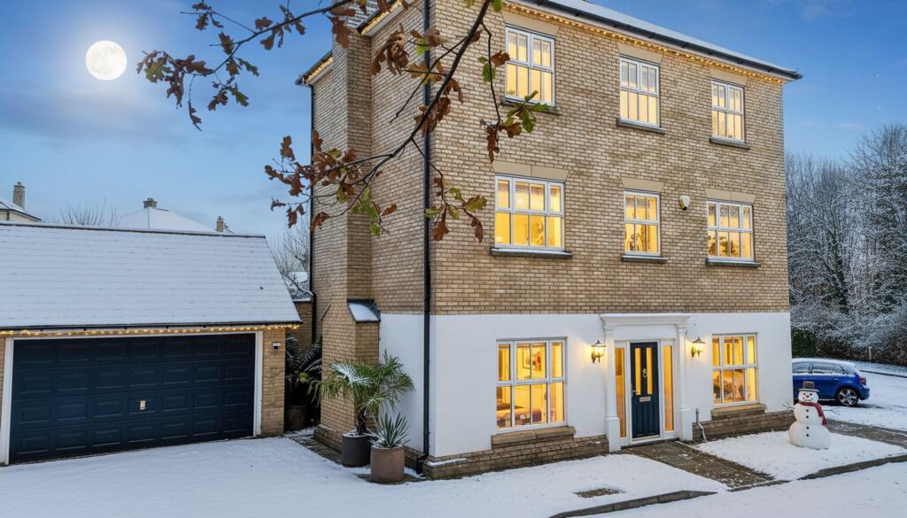 Main image of property: Collinge Close, East Malling, ME19