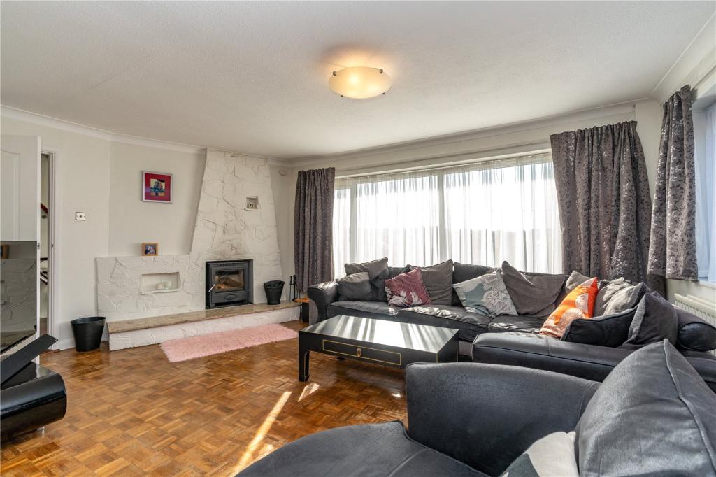 4 bedroom detached house for sale in Lordswood Lane, Lordswood, Chatham