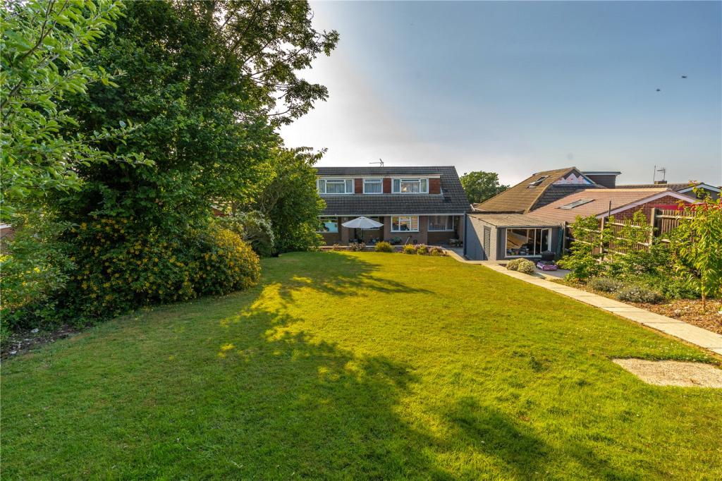 4 bedroom detached house for sale in Lordswood Lane, Lordswood, Chatham, Kent, ME5