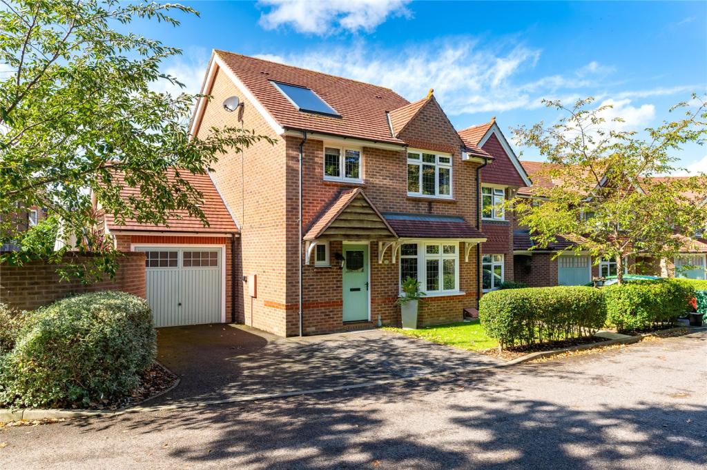 4 bedroom detached house for sale in Balliol Grove, Maidstone, Kent, ME15