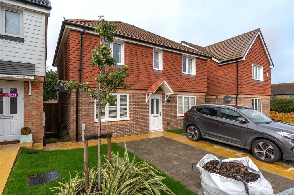 4 bedroom house for sale in St. Lawrence Crescent, Coxheath, Maidstone