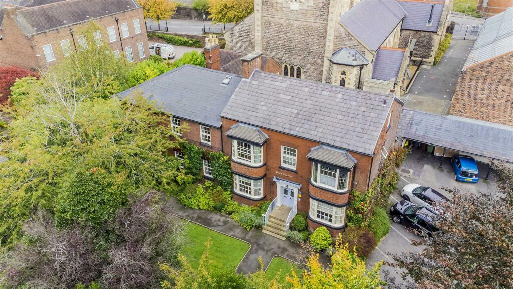 Commercial property for sale in King Street, Leek, Staffordshire, ST13 5NW, ST13