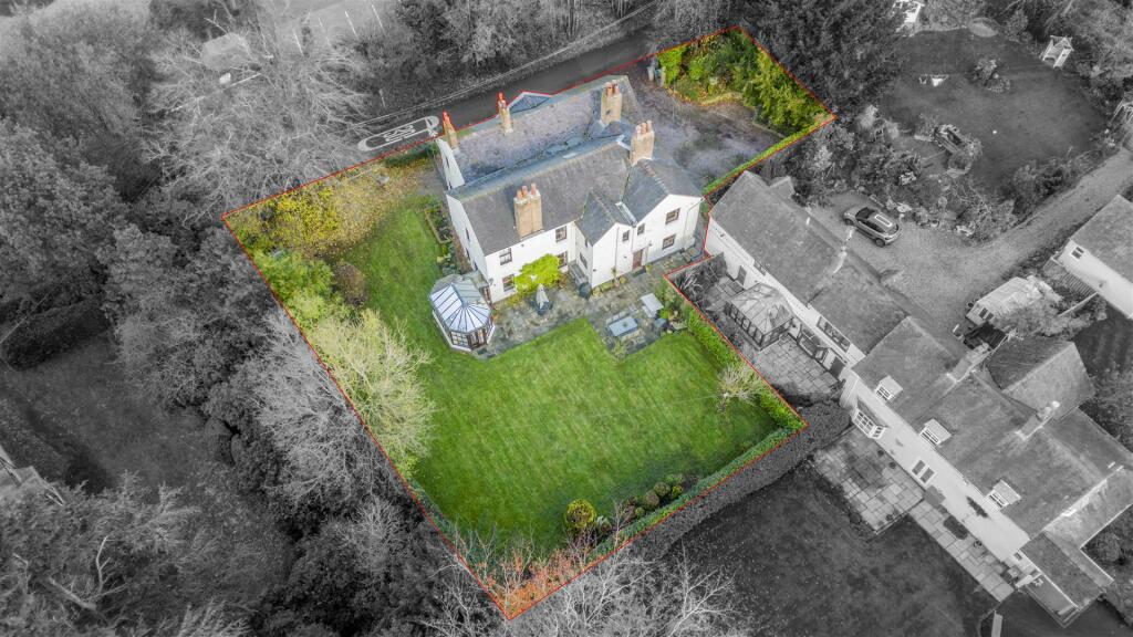 5 bedroom detached house for sale in The Old Parsonage, Dilhorne, ST10