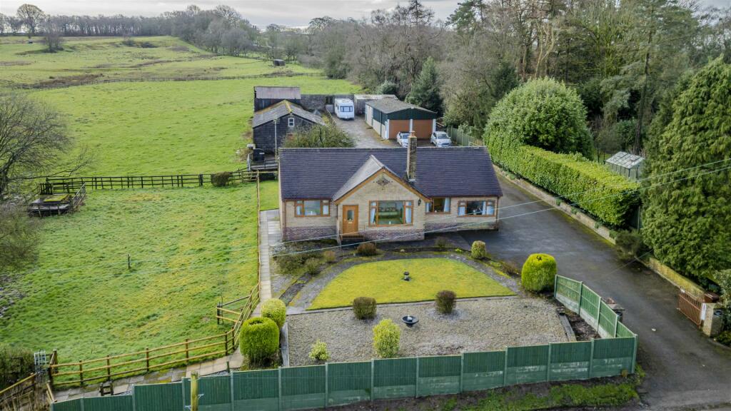 4 bedroom detached bungalow for sale in Consall Lane, Wetley Rocks