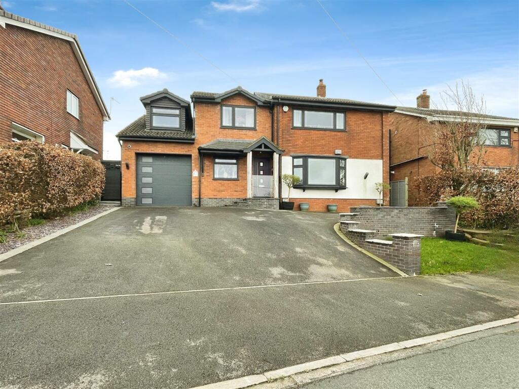 5 bedroom detached house for sale in Rockend Drive, Cheddleton, ST13