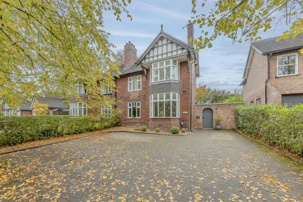 Main image of property: Leek Road, Stockton Brook, Staffordshire, ST9 9NJ