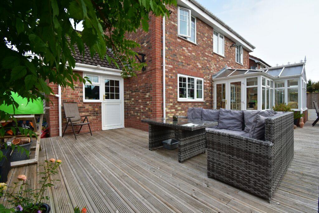 6 bedroom detached house for sale in Minion Close, Thorpe St Andrew, Norwich, NR7