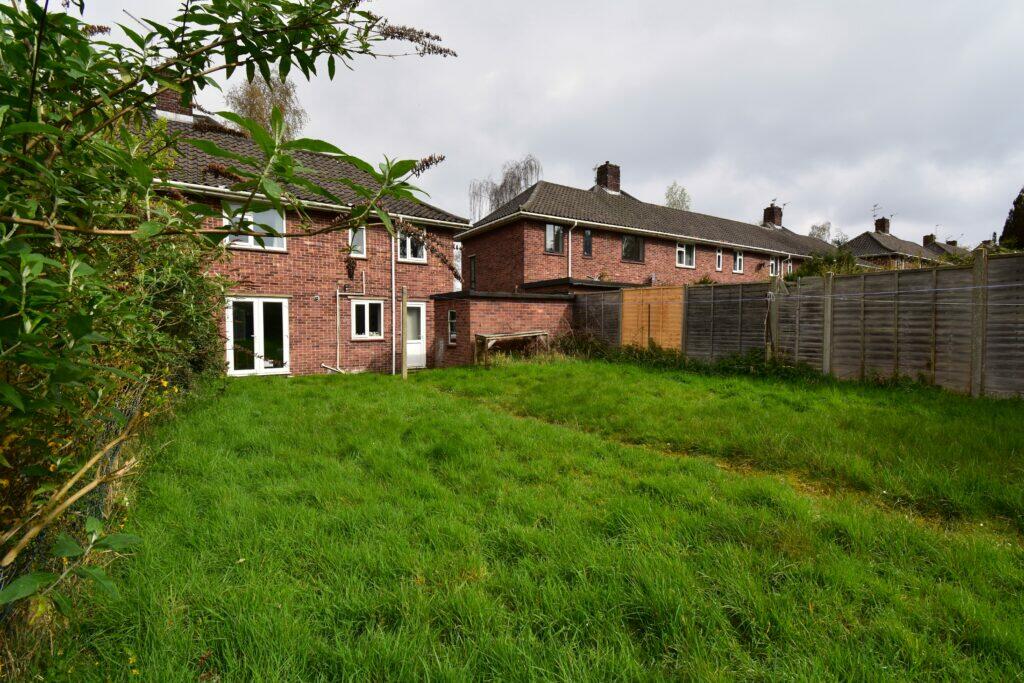 4 bedroom semidetached house for sale in South Park Avenue, Norwich