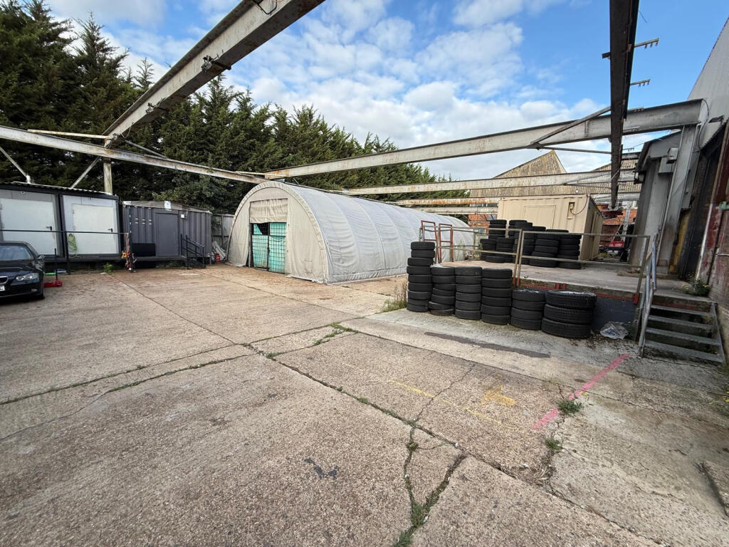 Main image of property: 33 Roebuck Road, Hainault Business Park, Ilford, Essex, IG6