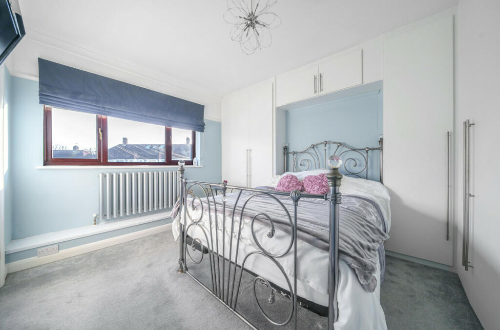 Additional property image - Fen Grove, Sidcup, DA15 8QQ