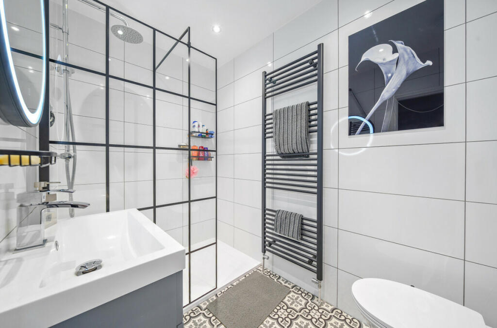 Additional property image - Fen Grove, Sidcup, DA15 8QQ