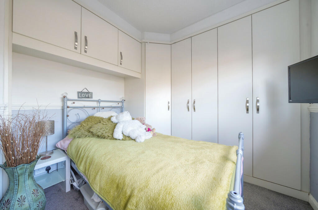 Additional property image - Fen Grove, Sidcup, DA15 8QQ
