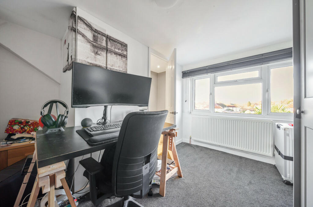 Additional property image - Fen Grove, Sidcup, DA15 8QQ